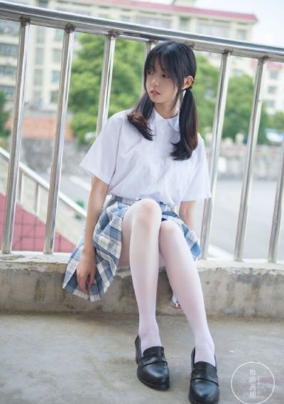 小柔被两个男人躁到早上在线观看_日本电影在线